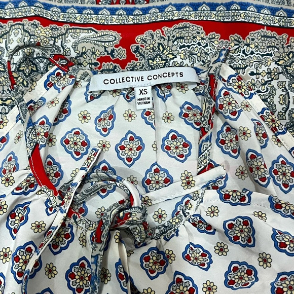 Collective Concepts Blouse - Picture 3 of 4